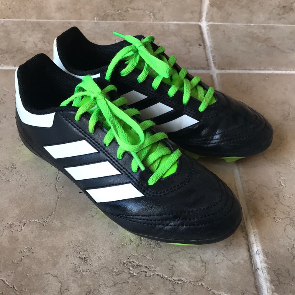 ❤️ ADIDAS clears for boys or girls